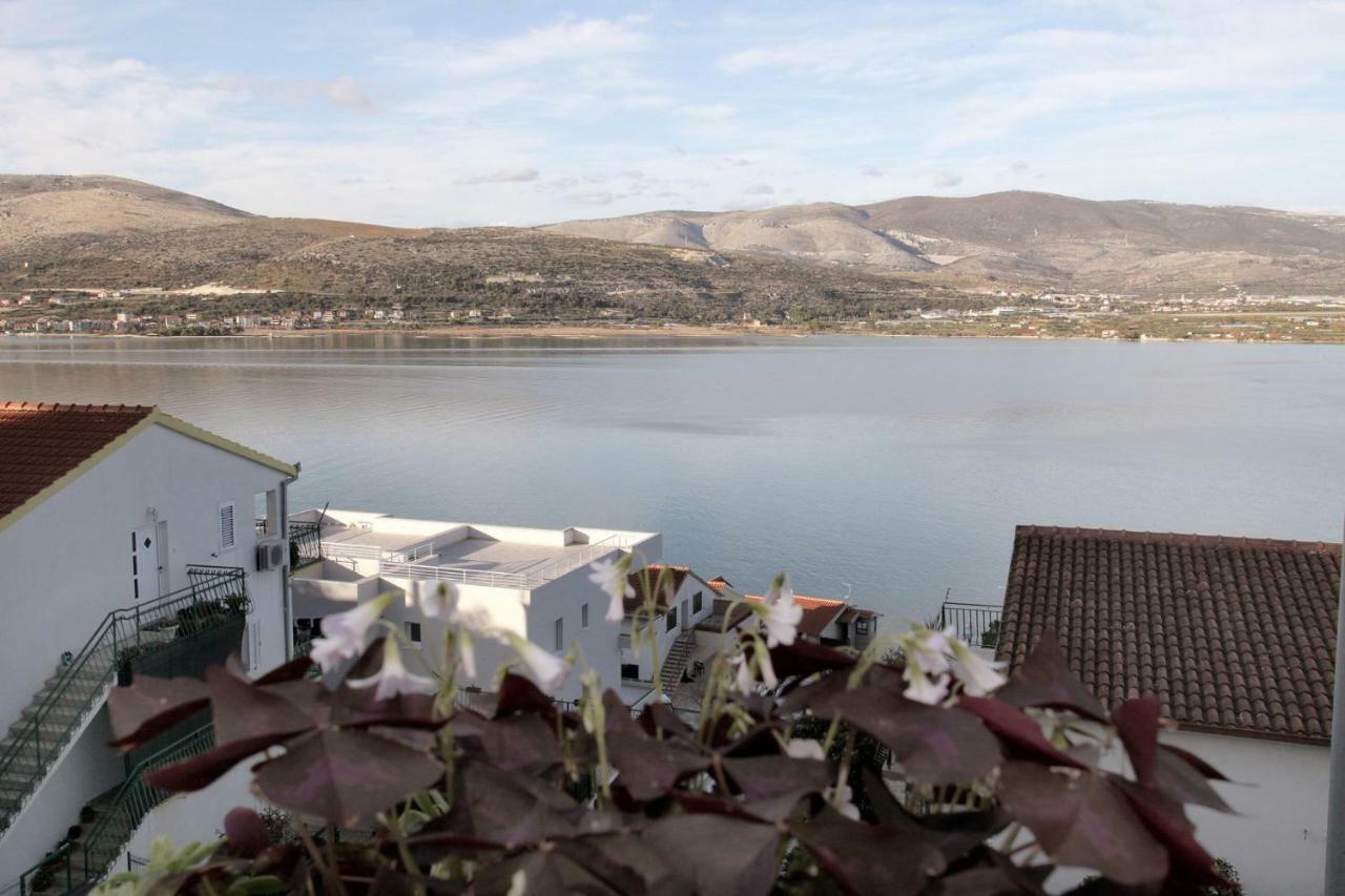 Apartments Maja - Sea View Trogir Exterior foto