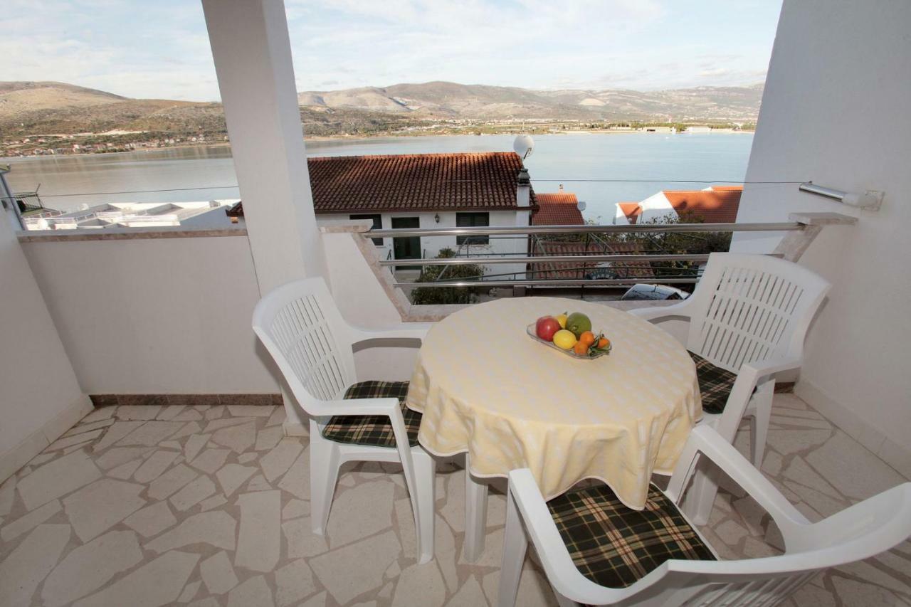 Apartments Maja - Sea View Trogir Exterior foto